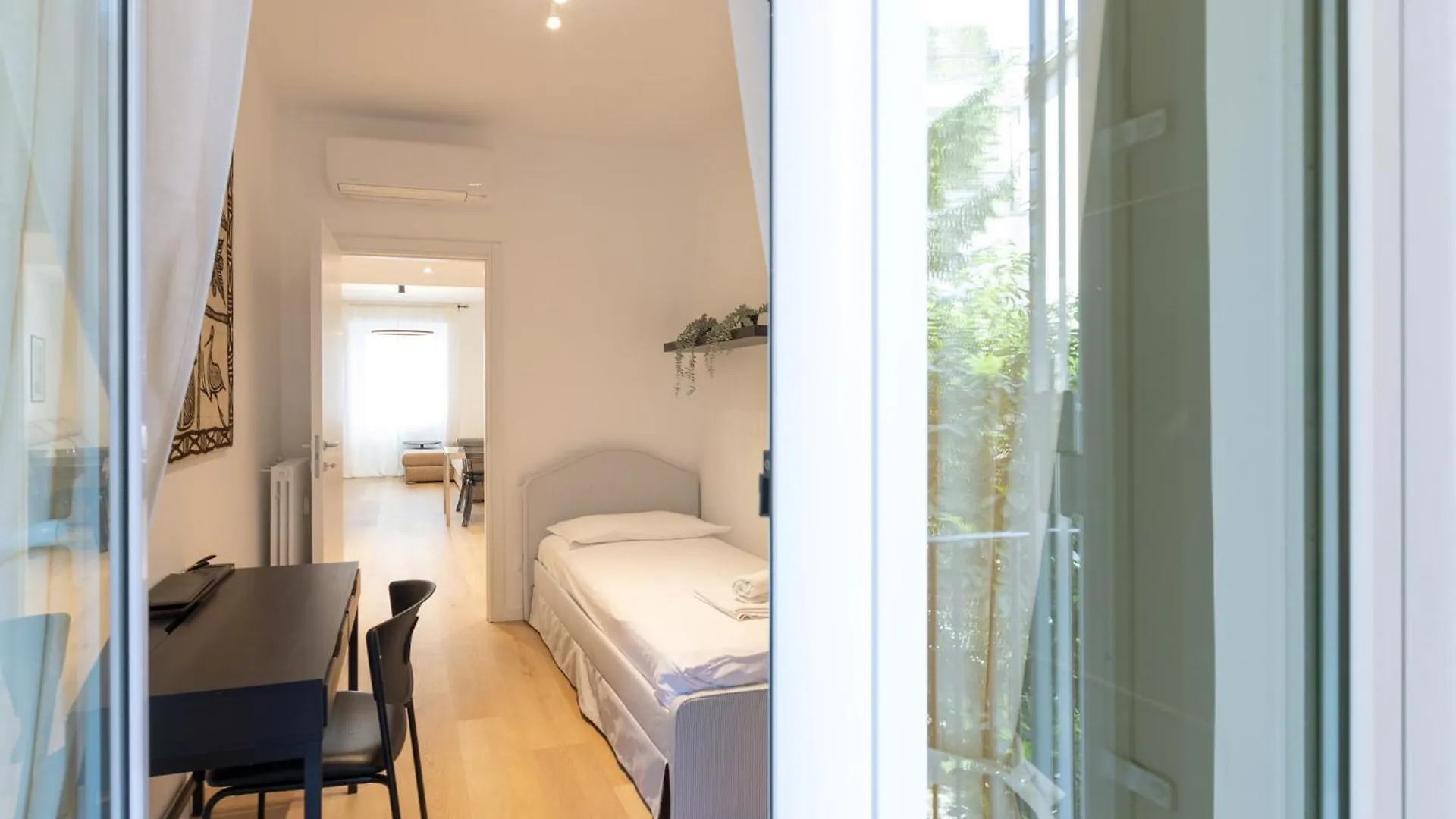 Cozy And Modern Two Bedrooms Parco Sempione - Mirable Pm ميلان 0*,