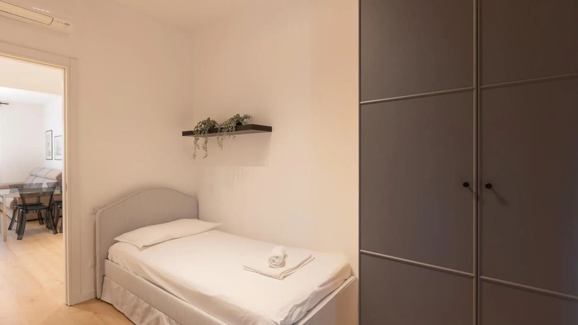 Cozy And Modern Two Bedrooms Parco Sempione - Mirable Pm ميلان 0*,